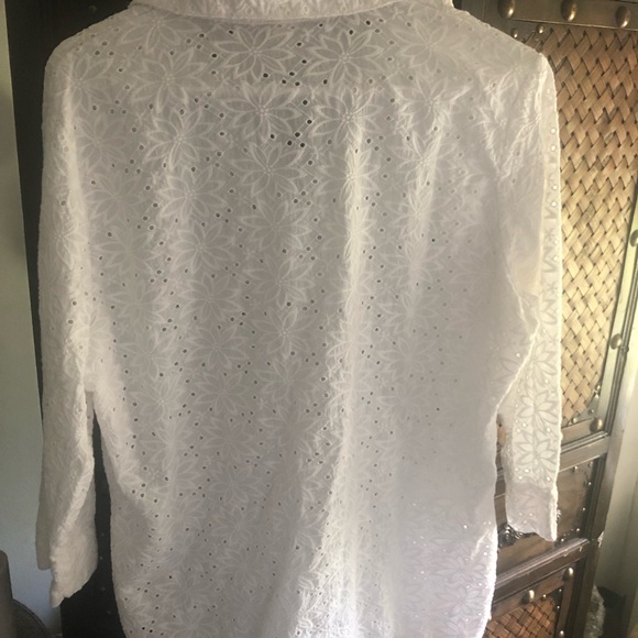 Draper and Damon’s eyelet blouse - Picture 3 of 13
